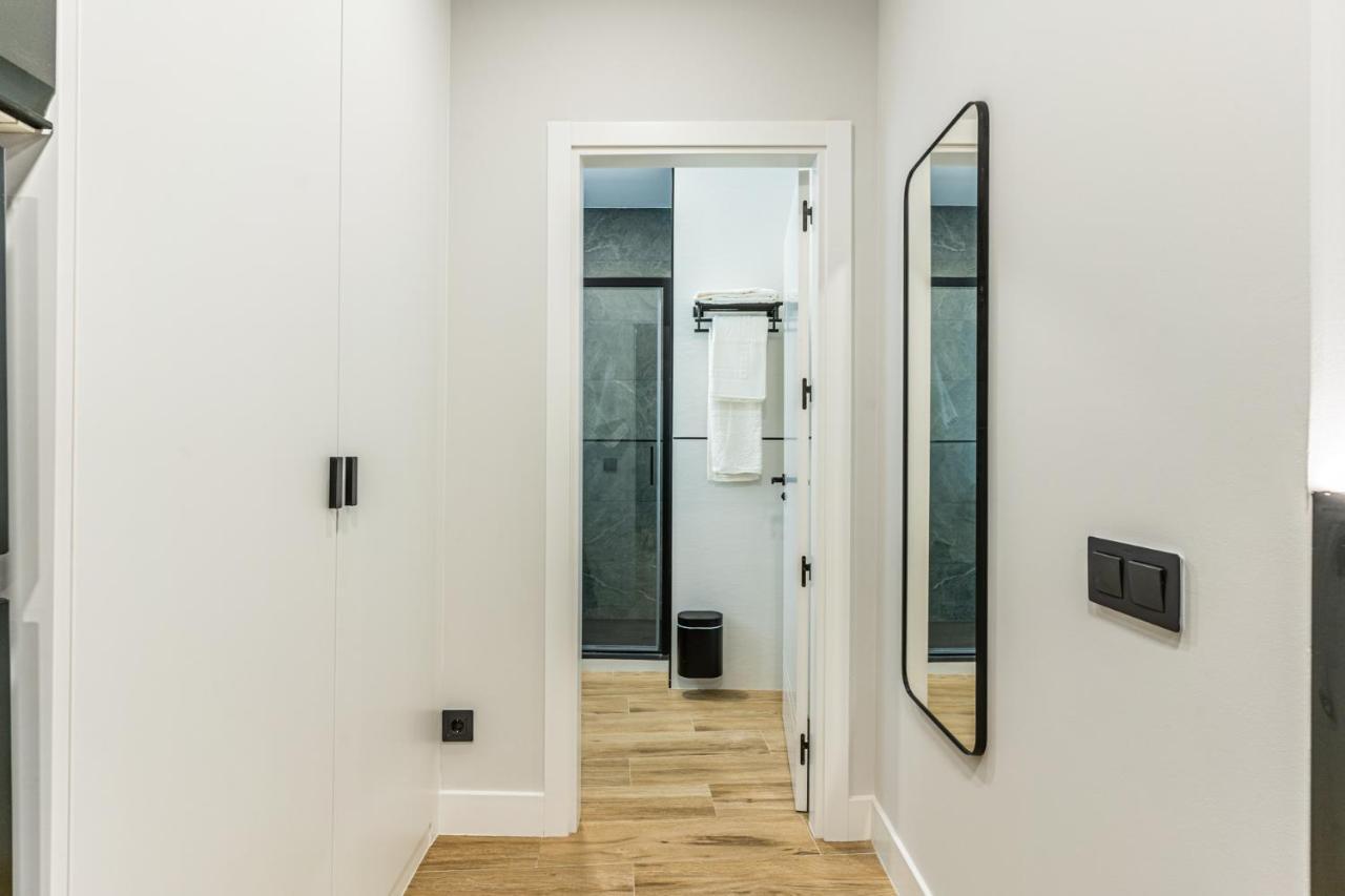 Vr Latina Apartments Madrid Exterior photo